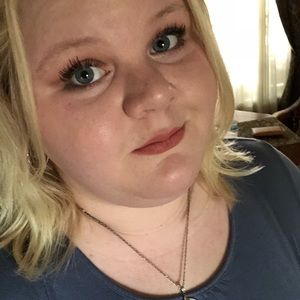 Meet your Posher, Savannah